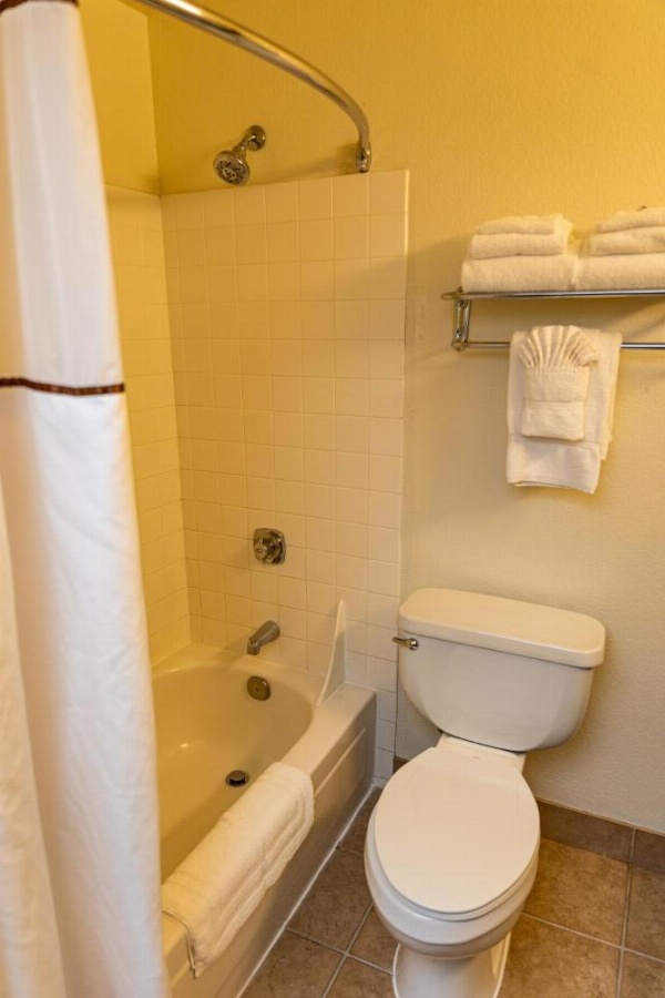 Lake Natoma Inn image 13