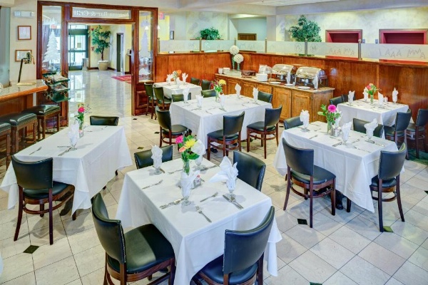 Lake Natoma Inn image 5