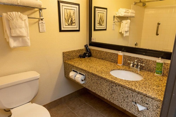 Lake Natoma Inn image 9